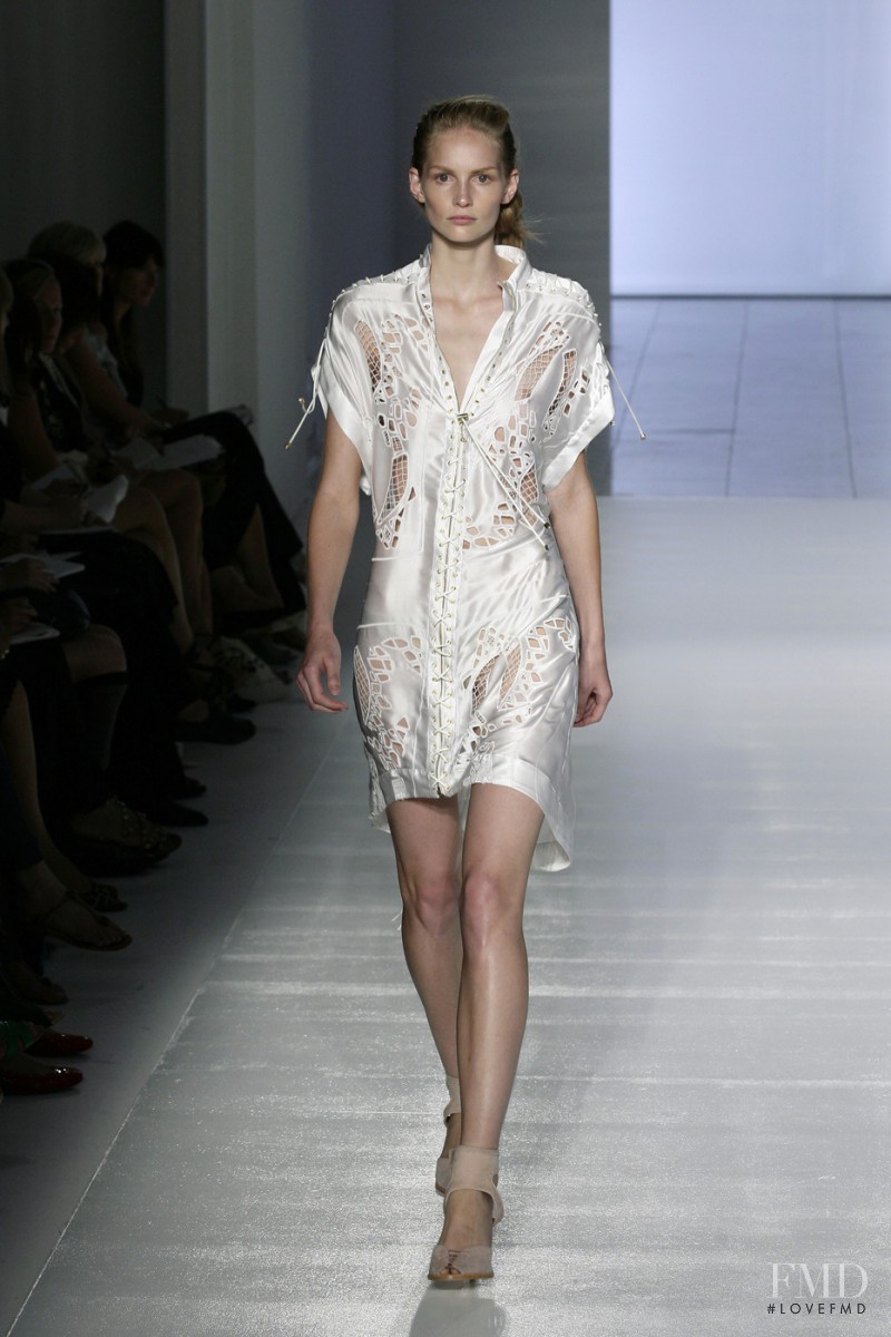 Preen by Thornton Bregazzi fashion show for Spring/Summer 2009