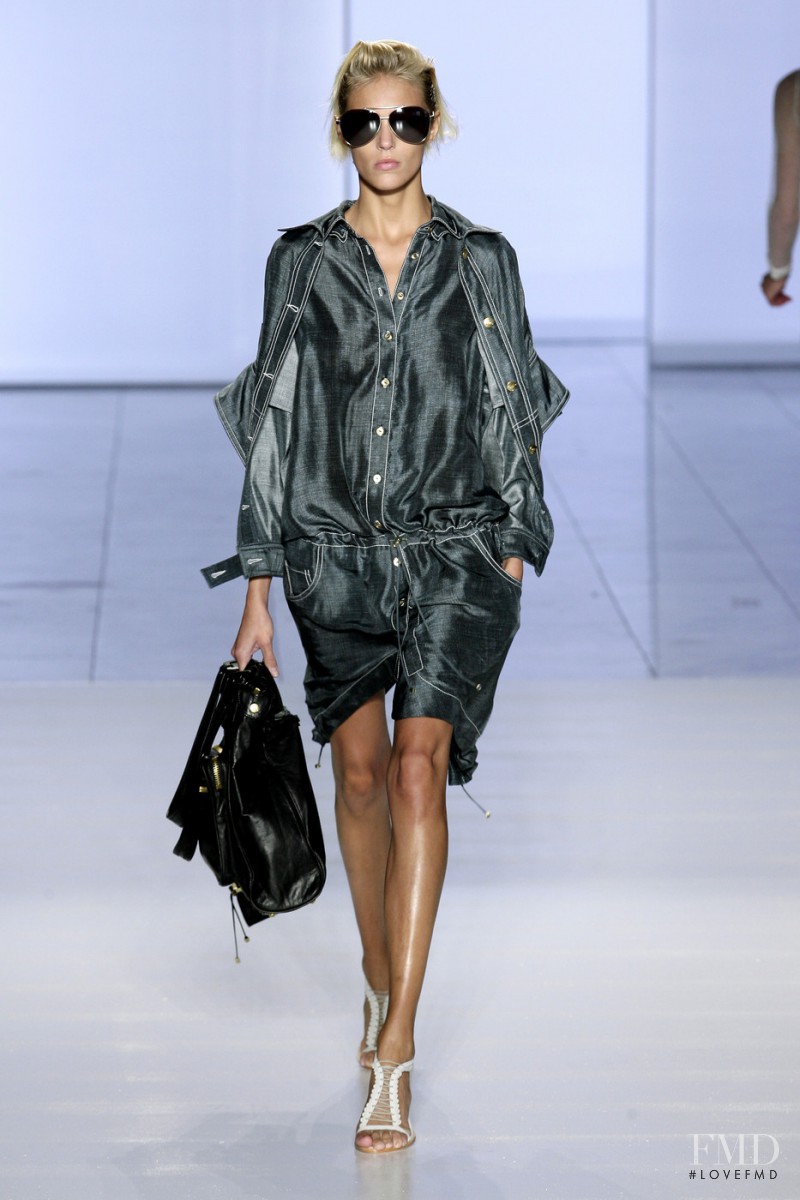 Preen by Thornton Bregazzi fashion show for Spring/Summer 2009