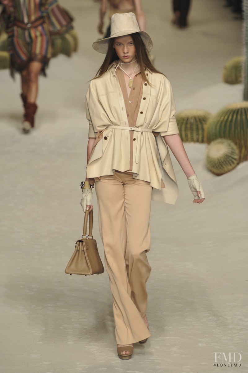 Karlie Kloss featured in  the Hermès fashion show for Spring/Summer 2009
