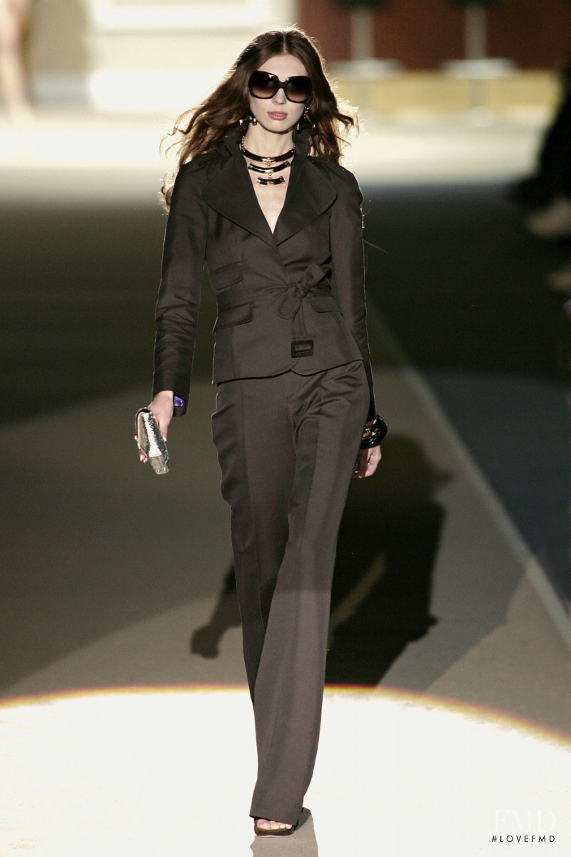 Olga Sherer featured in  the DSquared2 fashion show for Spring/Summer 2009