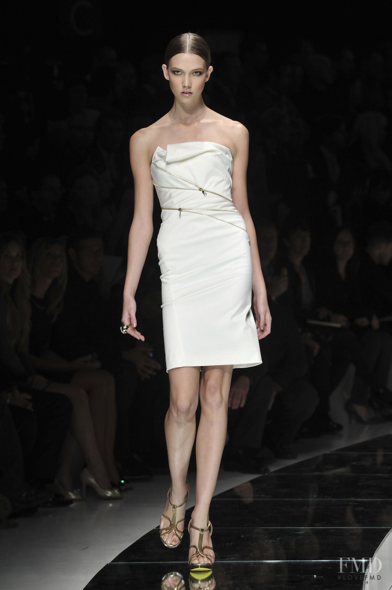 Karlie Kloss featured in  the Versace fashion show for Spring/Summer 2009