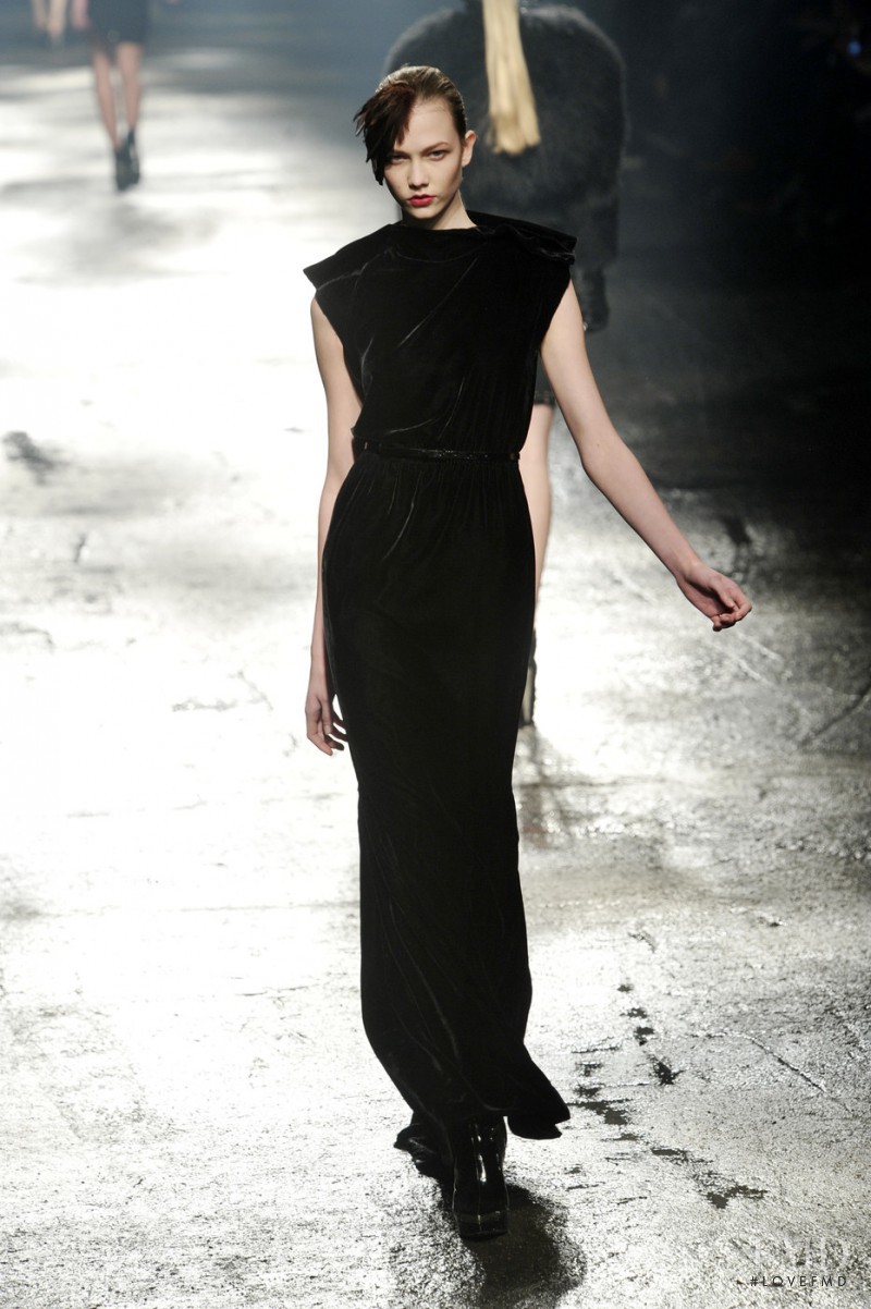 Karlie Kloss featured in  the Lanvin fashion show for Autumn/Winter 2009