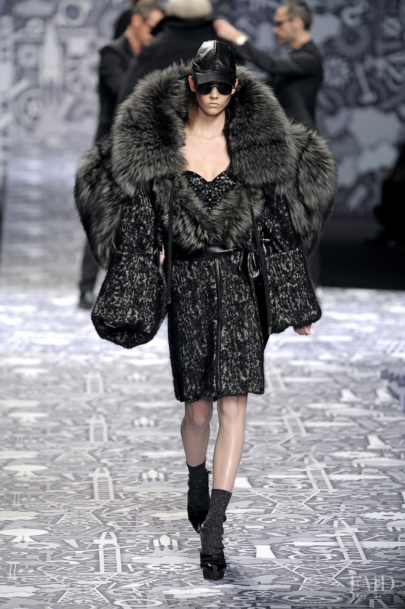 Karlie Kloss featured in  the Viktor & Rolf fashion show for Autumn/Winter 2010