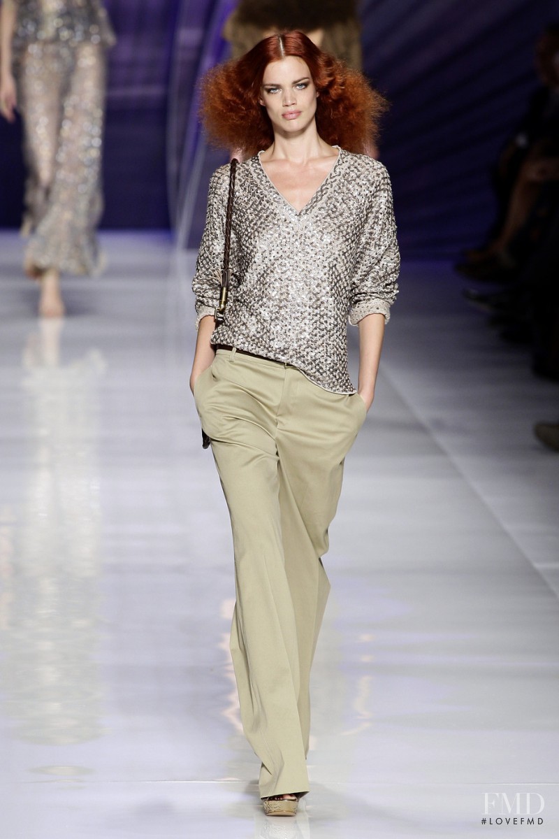 Rianne ten Haken featured in  the Etro fashion show for Spring/Summer 2010