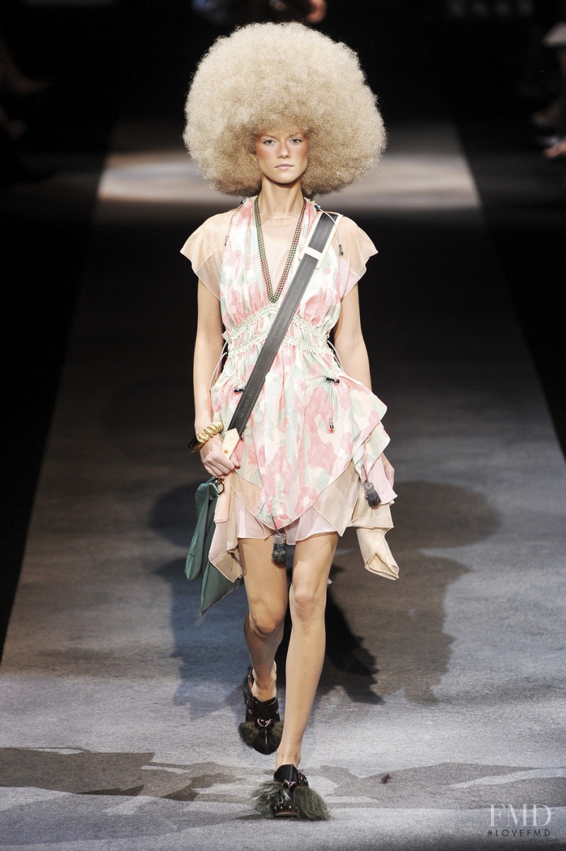 Louis Vuitton fashion show for Spring/Summer 2010