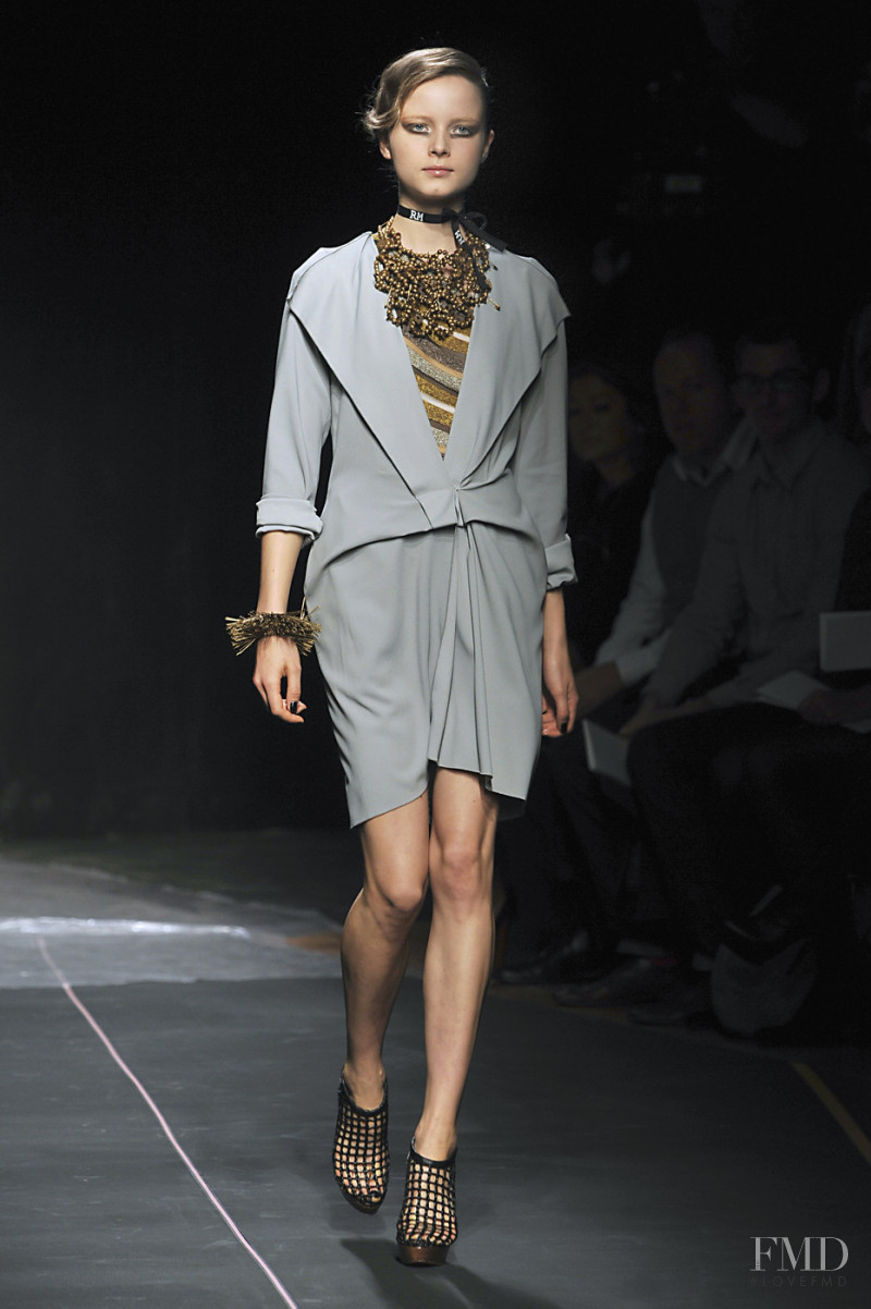 Anna de Rijk featured in  the RM by the designer Roland Mouret fashion show for Spring/Summer 2010