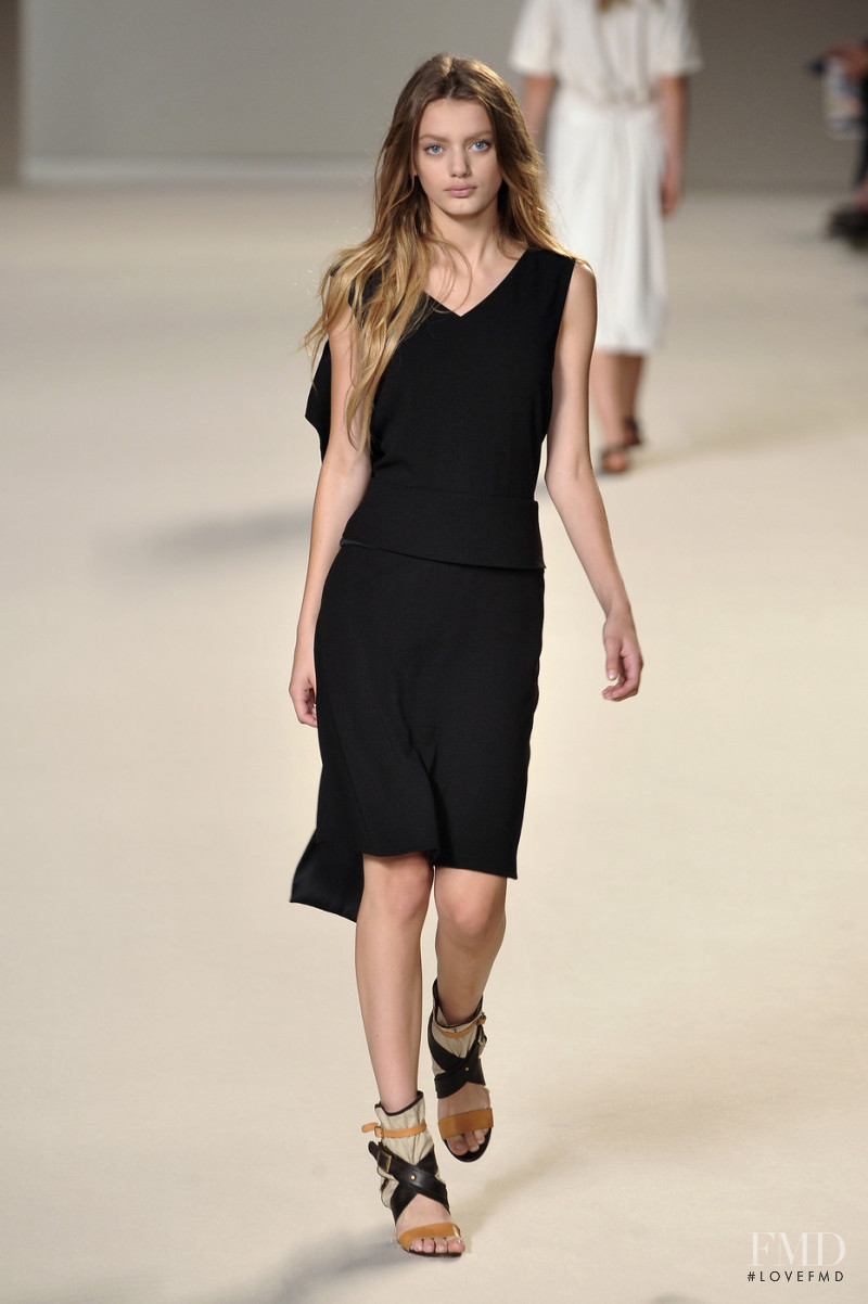 Bregje Heinen featured in  the Chloe fashion show for Spring/Summer 2010