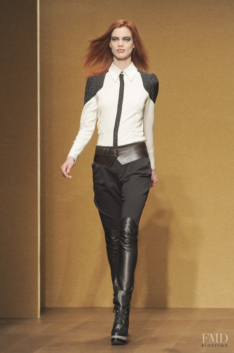 Rianne ten Haken featured in  the Derek Lam fashion show for Autumn/Winter 2010