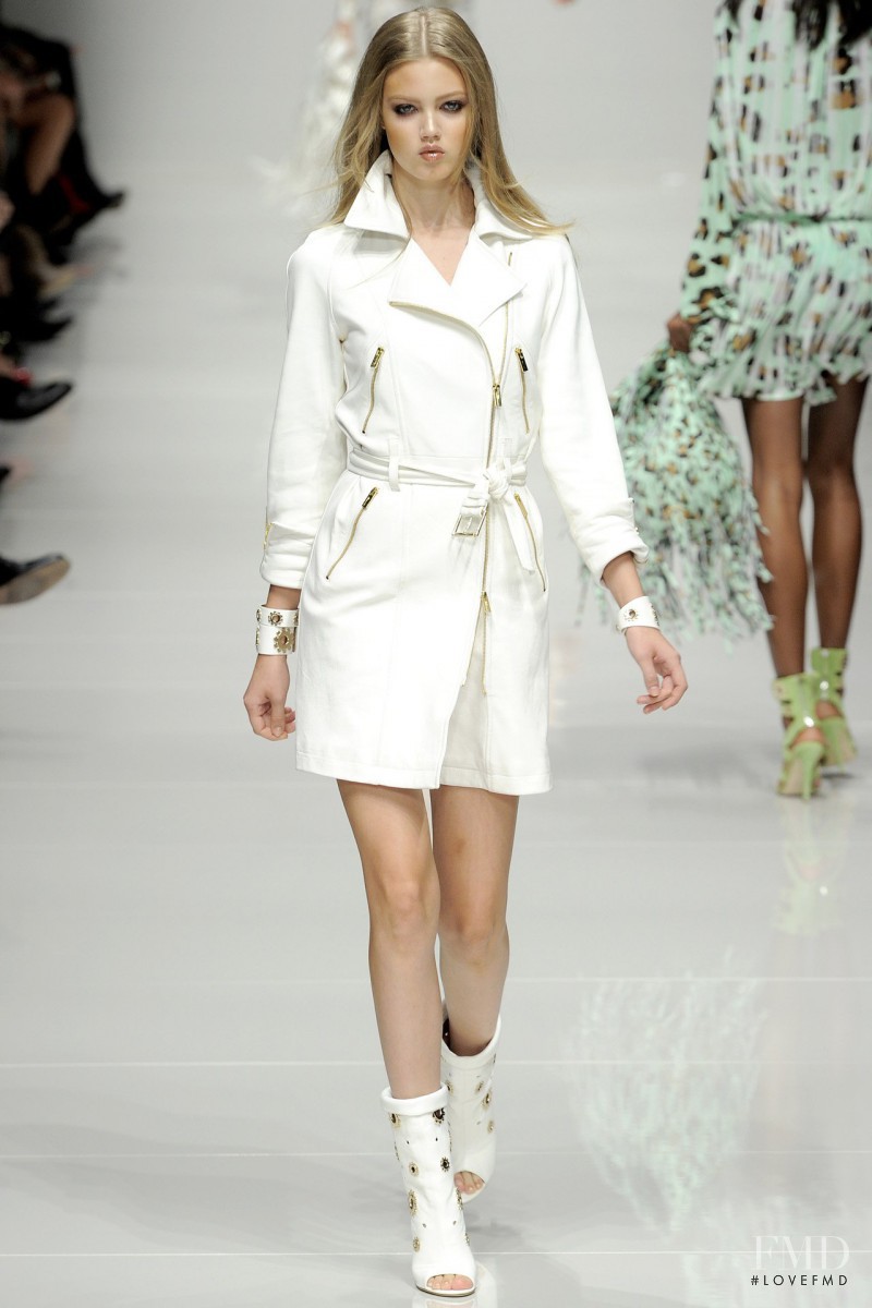 Lindsey Wixson featured in  the Blumarine fashion show for Spring/Summer 2011