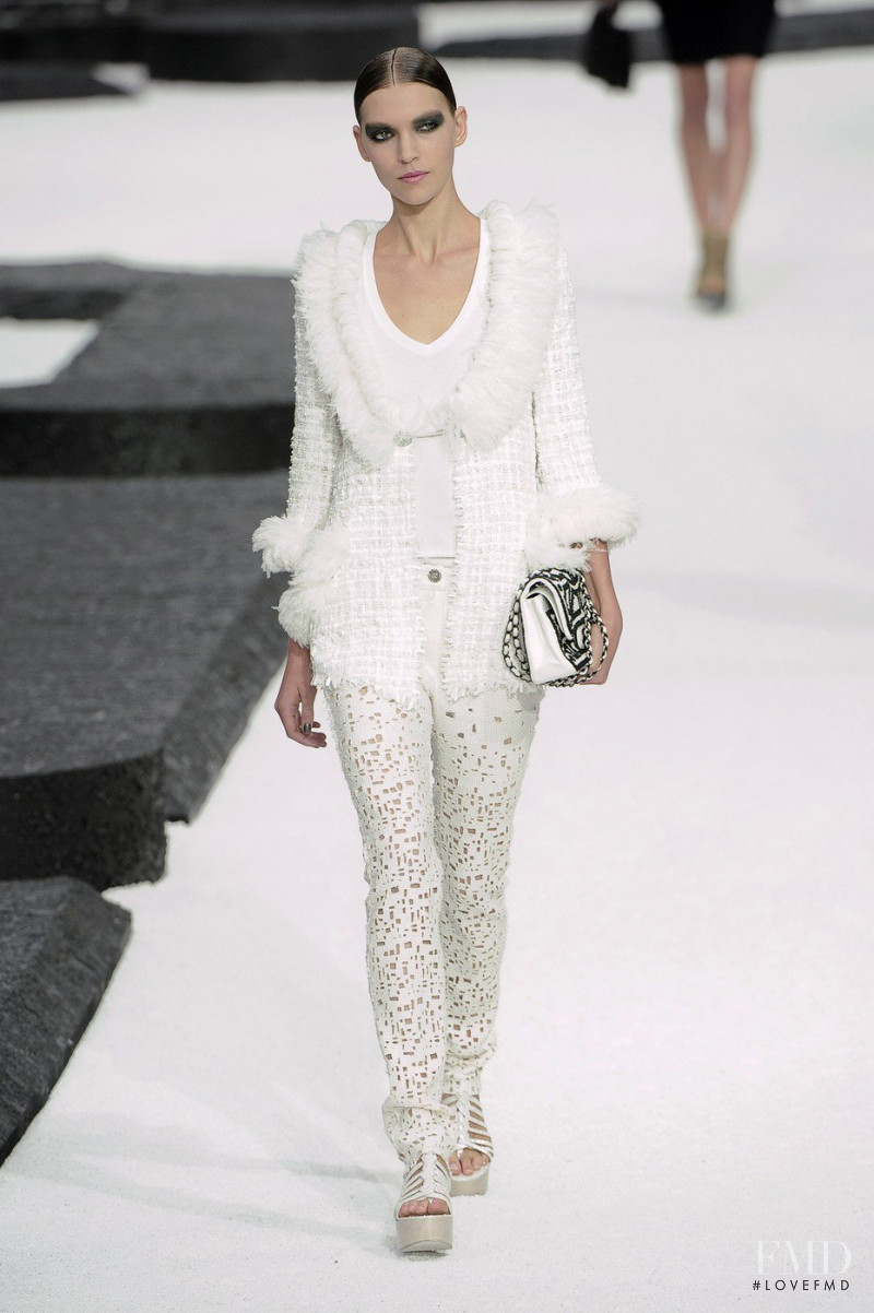Arizona Muse featured in  the Chanel fashion show for Spring/Summer 2011