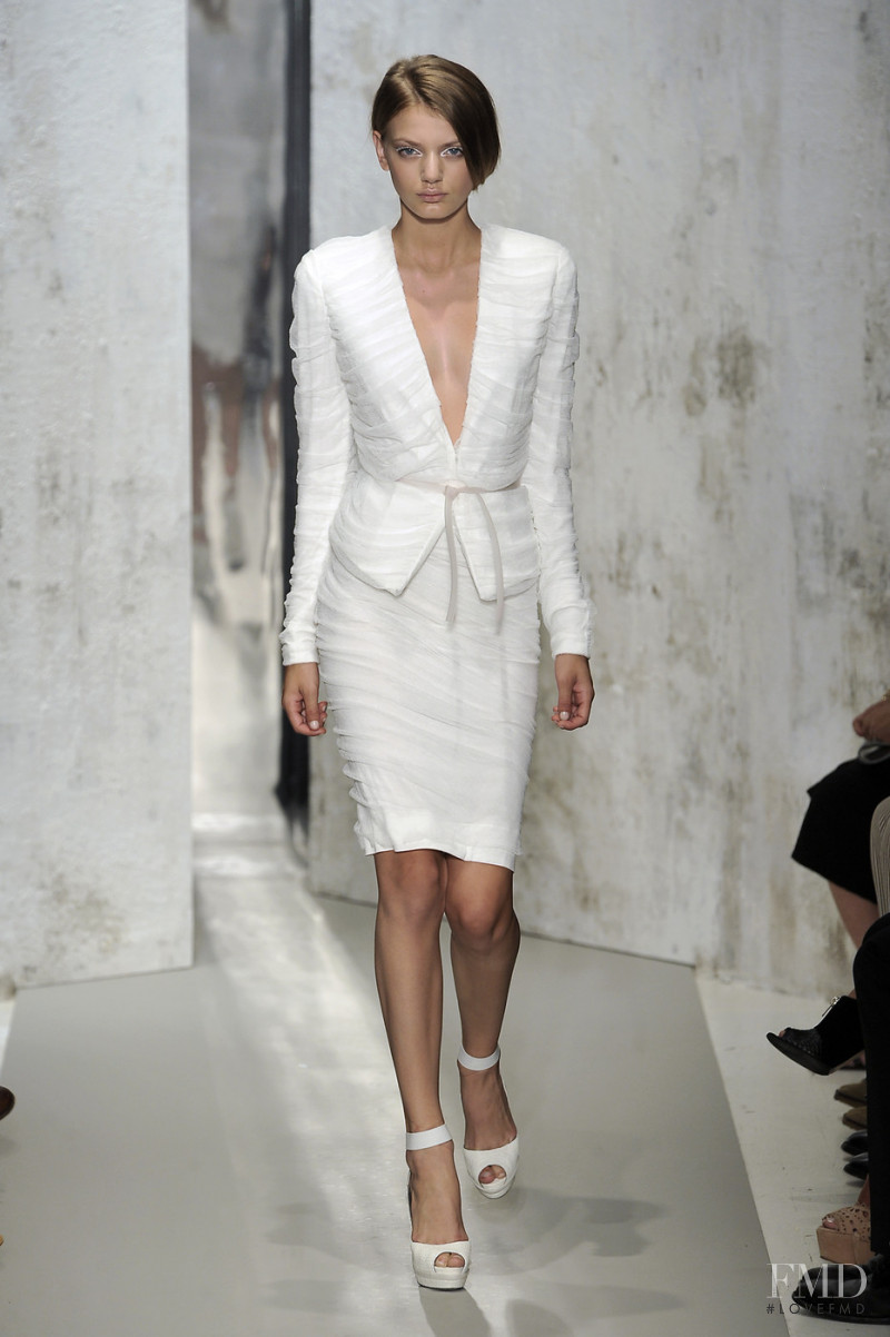 Bregje Heinen featured in  the Donna Karan New York fashion show for Spring/Summer 2010