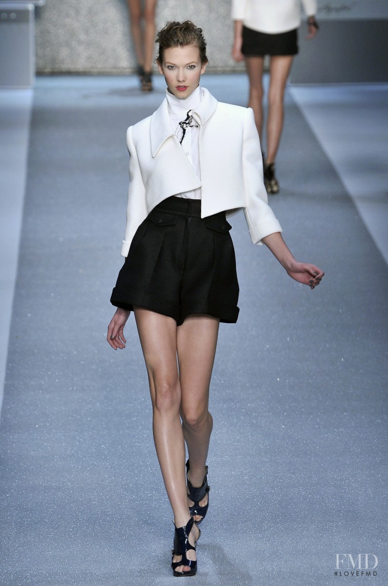 Photo feat. Karlie Kloss - Karl Lagerfeld - Spring/Summer 2010 Ready-to ...