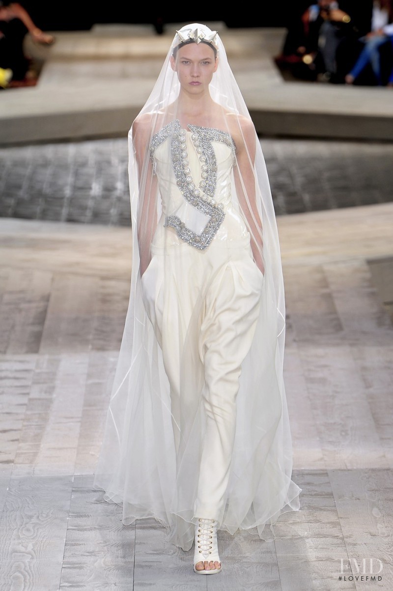 Karlie Kloss featured in  the Givenchy Haute Couture fashion show for Autumn/Winter 2009