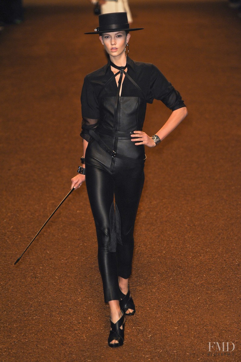 Karlie Kloss featured in  the Hermès fashion show for Spring/Summer 2011