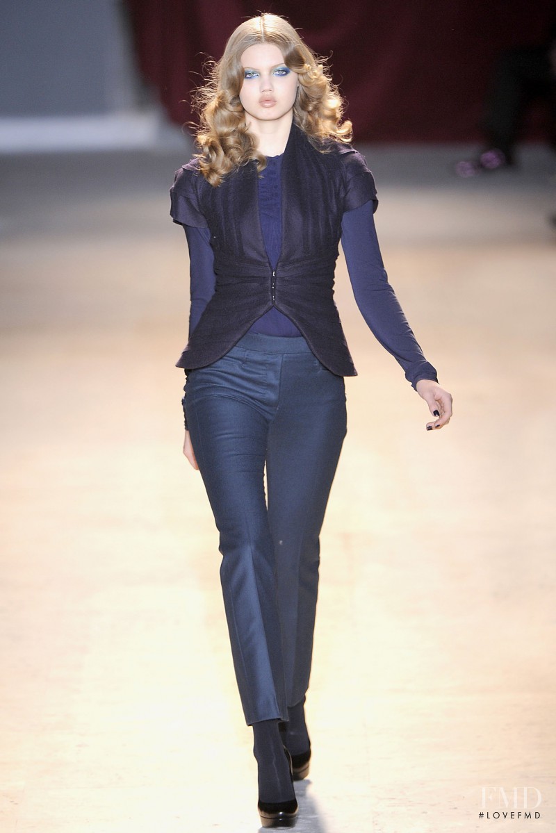 Lindsey Wixson featured in  the Zac Posen fashion show for Autumn/Winter 2011