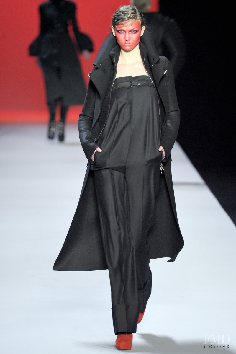 Karlie Kloss featured in  the Viktor & Rolf fashion show for Autumn/Winter 2011