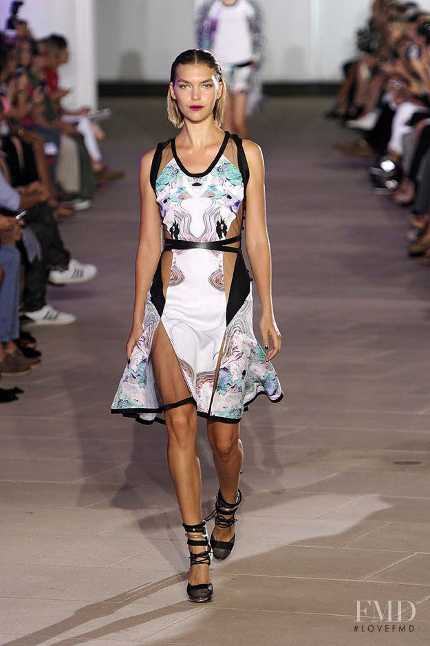 Arizona Muse featured in  the Prabal Gurung fashion show for Spring/Summer 2012