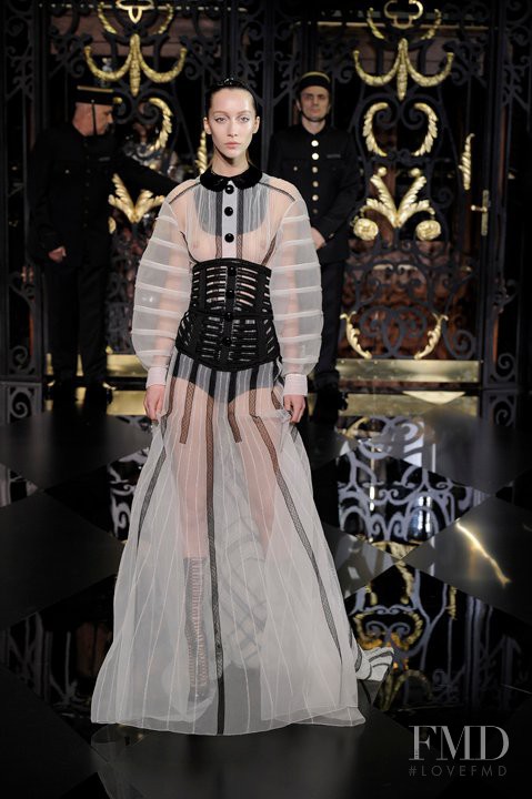 Alana Zimmer featured in  the Louis Vuitton fashion show for Autumn/Winter 2011