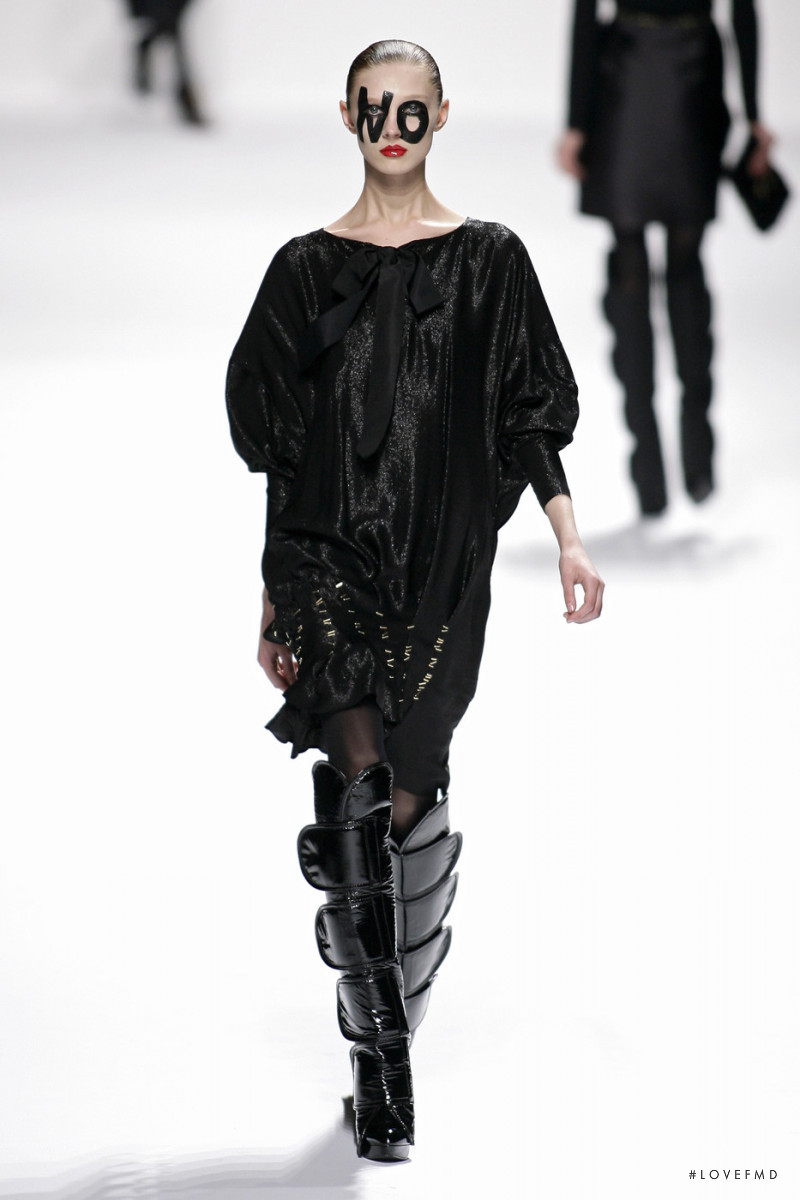 Olga Sherer featured in  the Viktor & Rolf fashion show for Autumn/Winter 2008