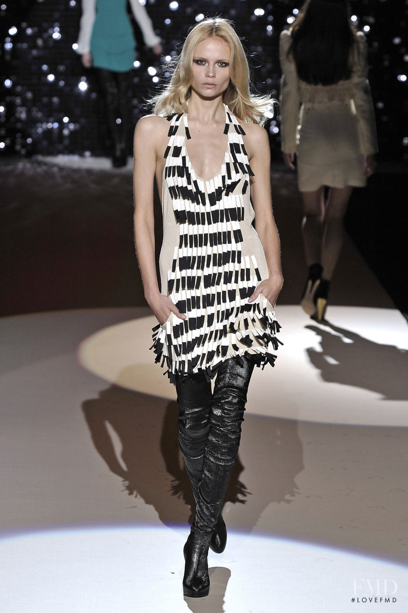 Natasha Poly featured in  the Temperley London fashion show for Autumn/Winter 2008