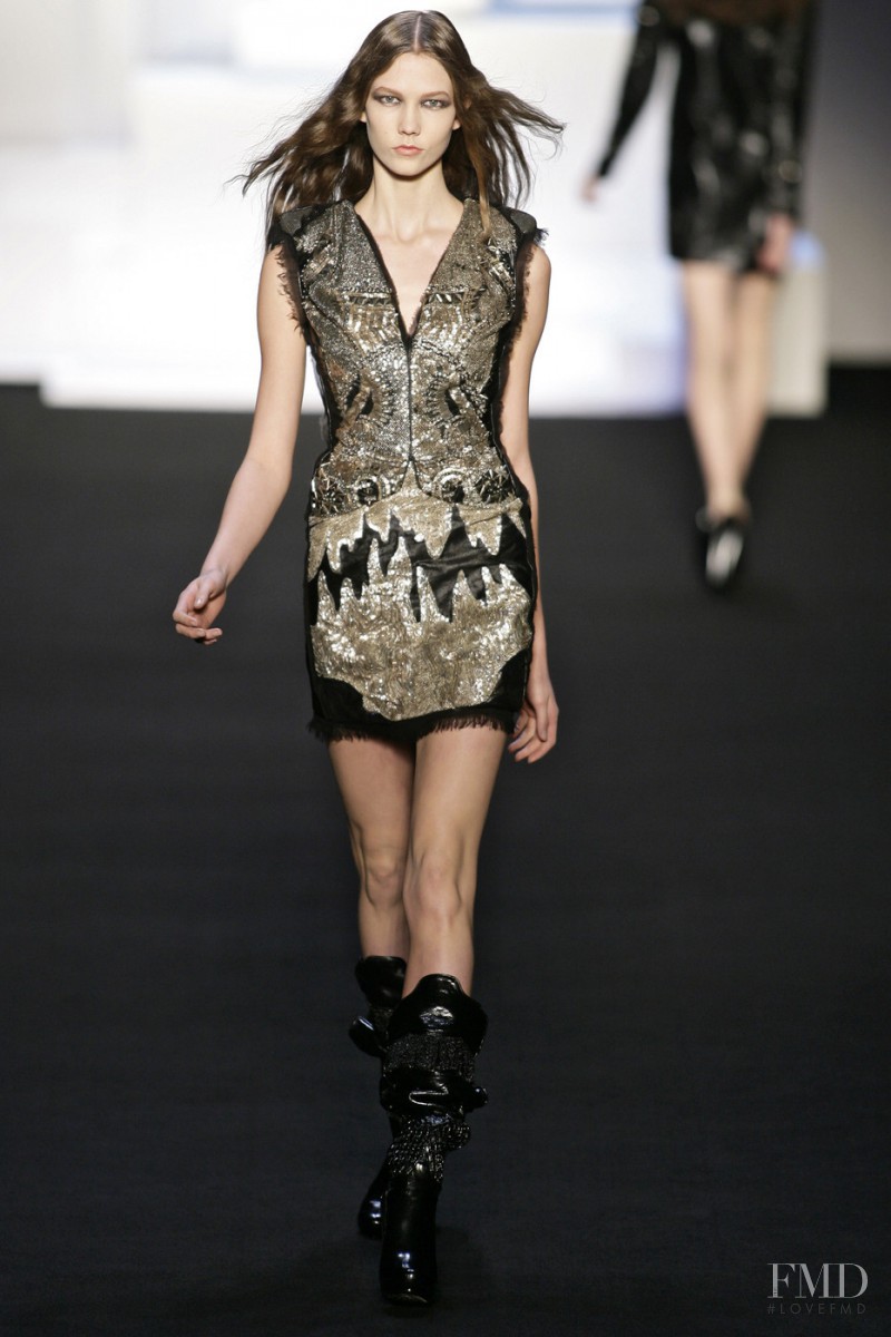 Karlie Kloss featured in  the Sophia Kokosalaki fashion show for Autumn/Winter 2009