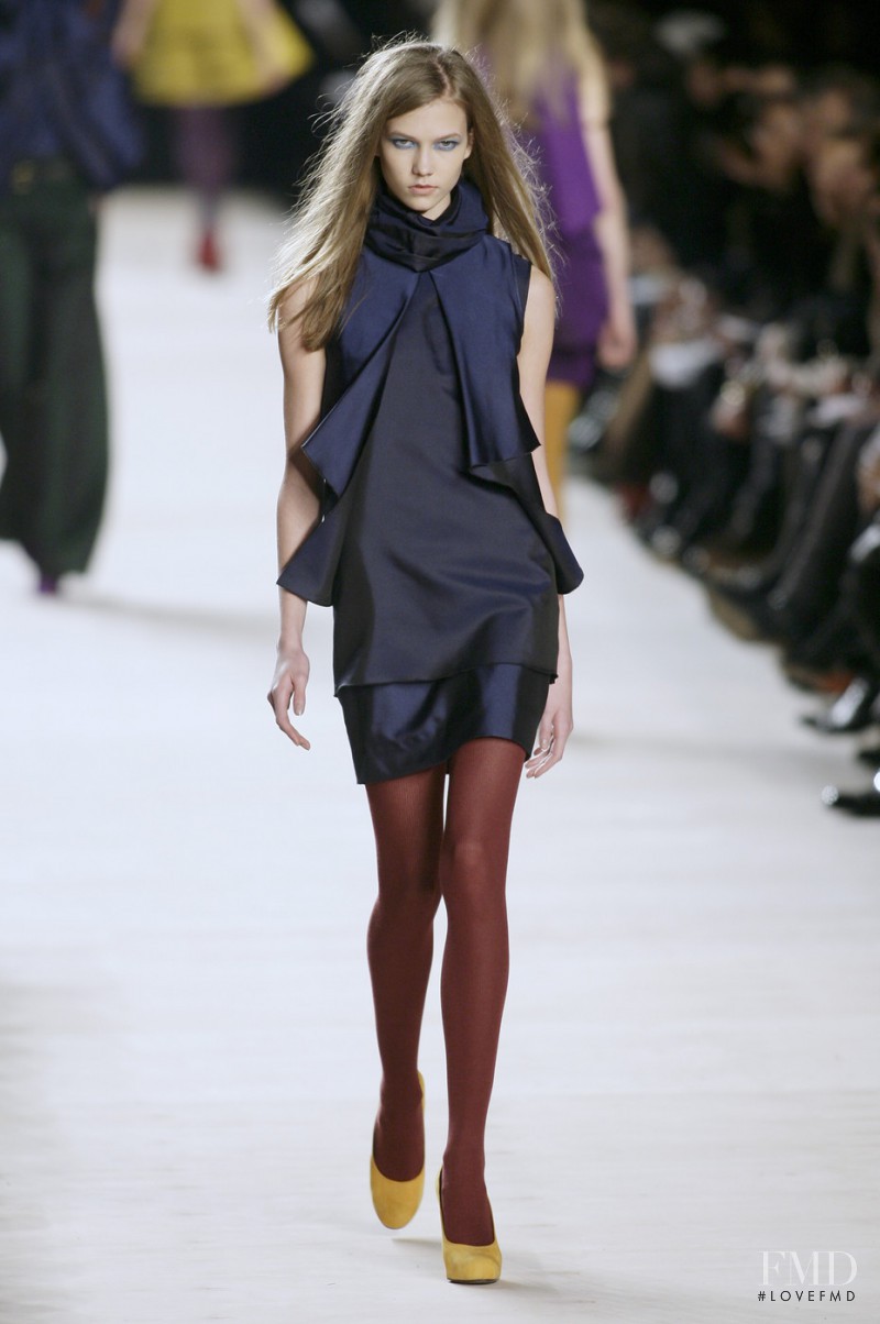 Karlie Kloss featured in  the Proenza Schouler fashion show for Autumn/Winter 2008