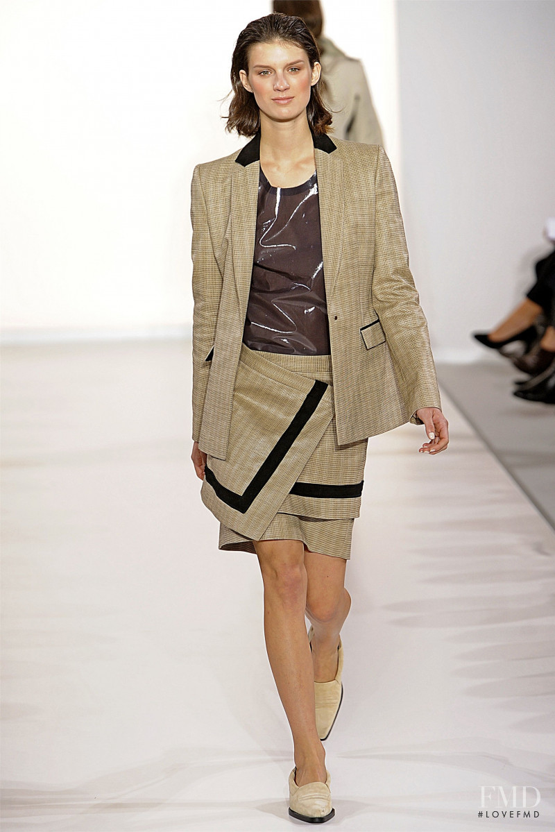 Marte Mei van Haaster featured in  the Aquascutum fashion show for Spring/Summer 2012