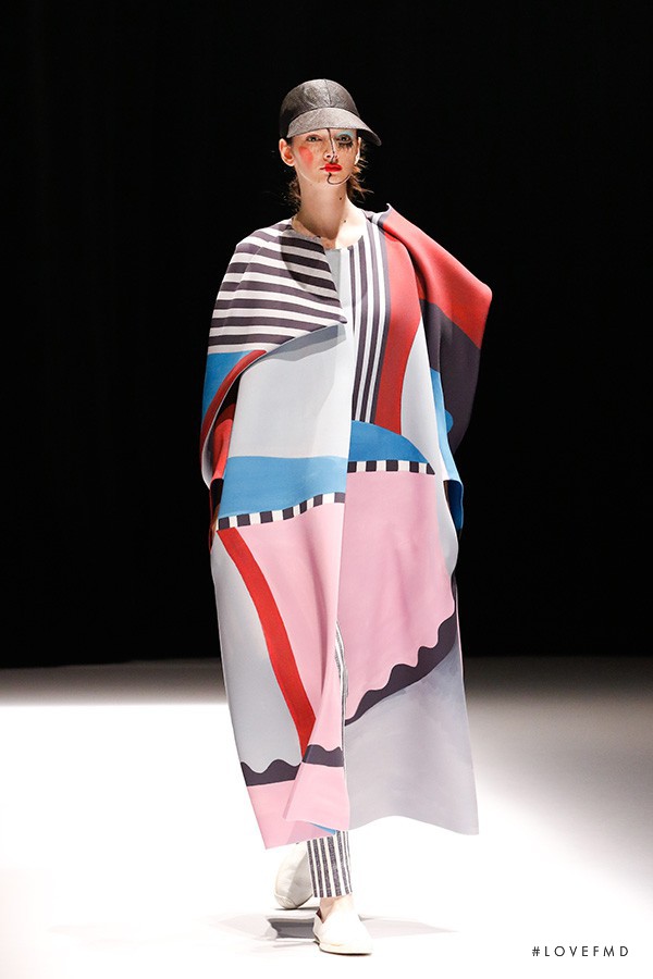 Mara Jankovic featured in  the Hiroko Koshino fashion show for Spring/Summer 2017