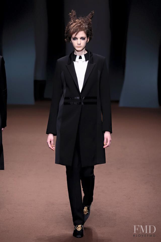 Mara Jankovic featured in  the Hiroko Koshino fashion show for Autumn/Winter 2015