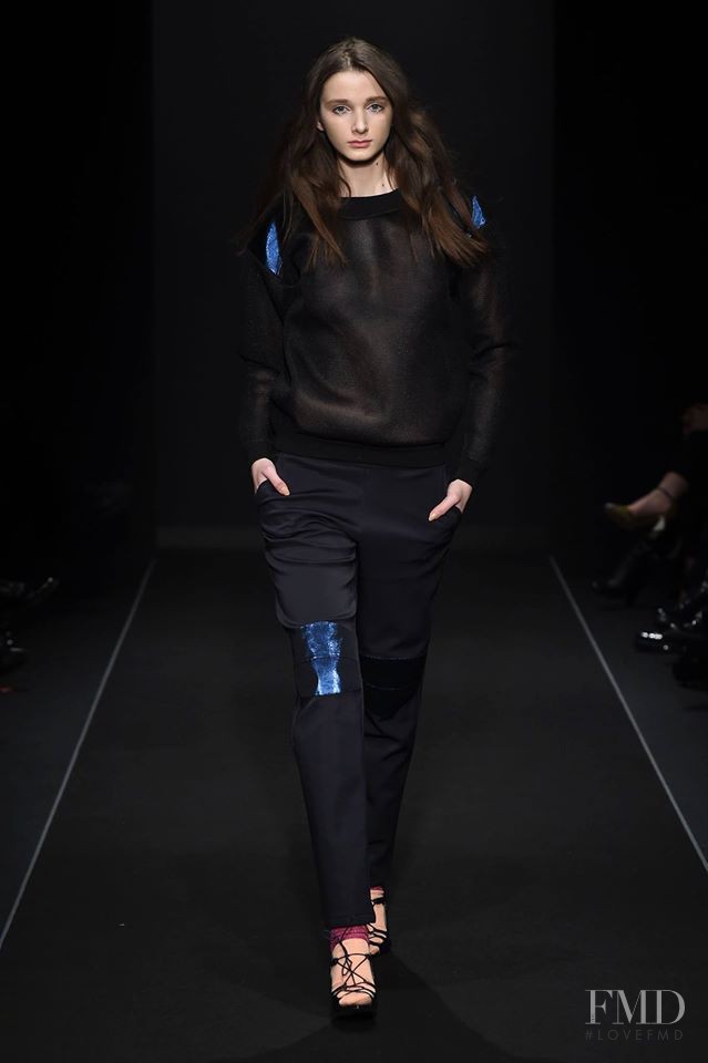 Mara Jankovic featured in  the Quattromani fashion show for Autumn/Winter 2015