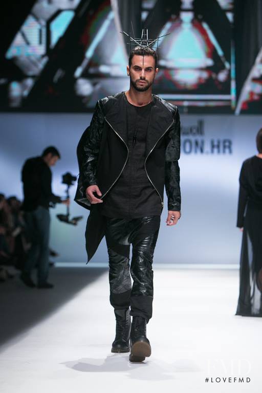 Coded Edge fashion show for Spring/Summer 2015