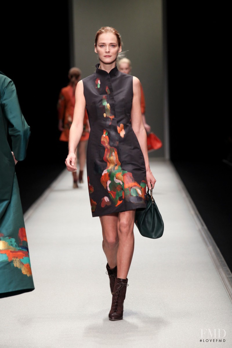 Carmen Kass featured in  the Shiatzy Chen fashion show for Autumn/Winter 2013