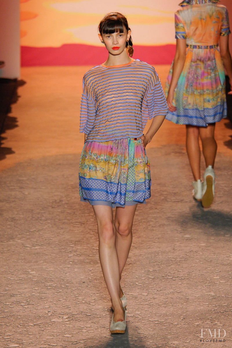 Jen Kao fashion show for Spring/Summer 2012