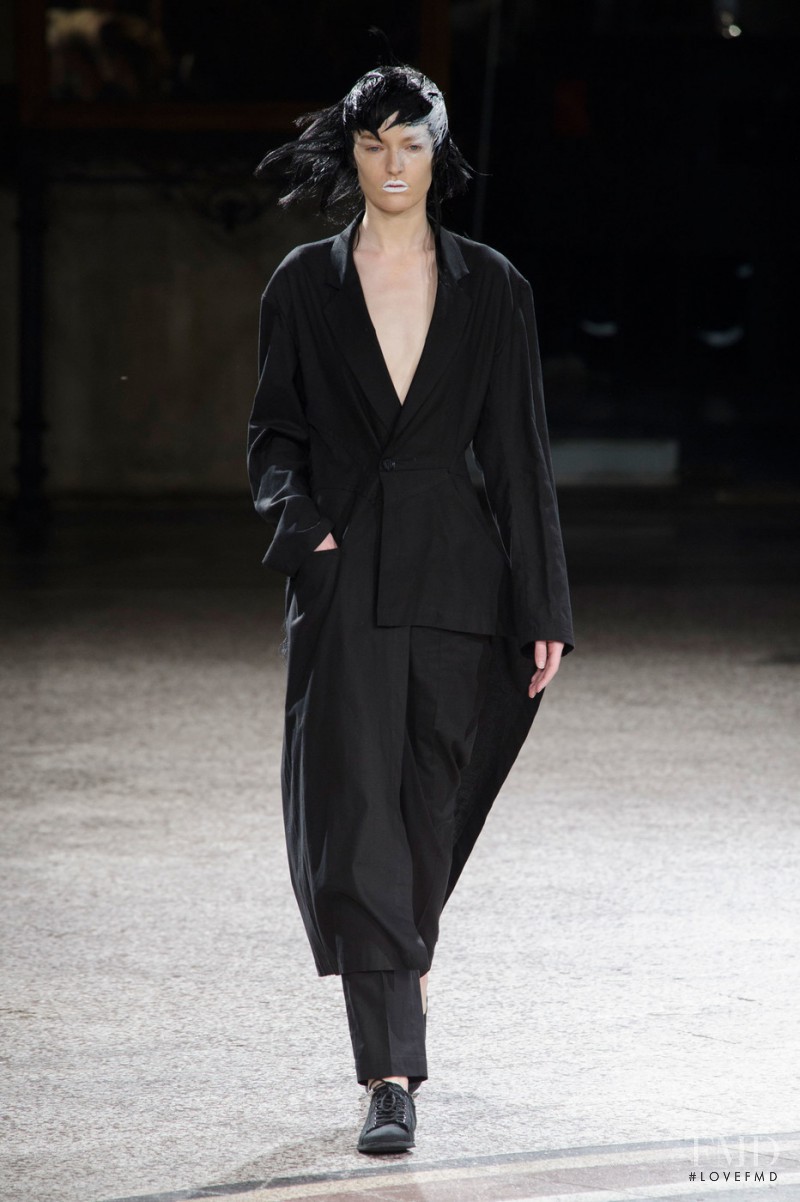 Yohji Yamamoto fashion show for Spring/Summer 2017