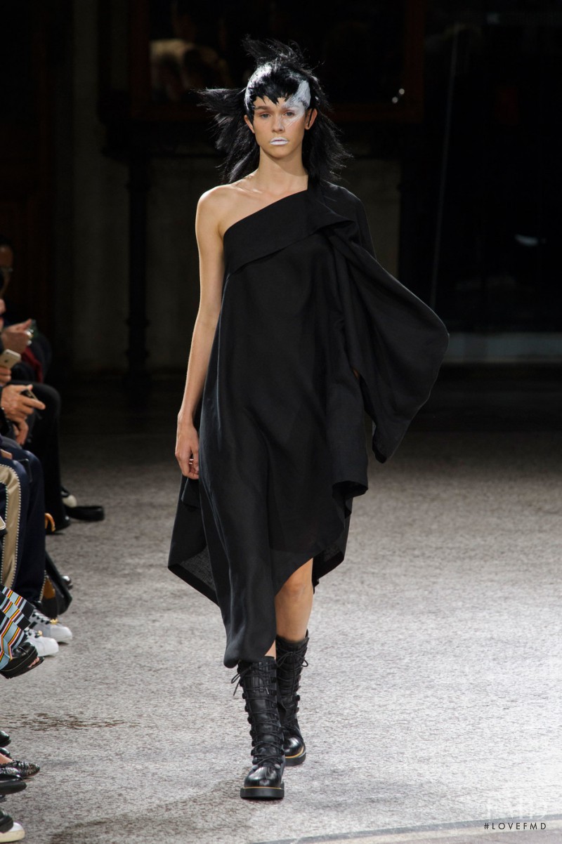 Yohji Yamamoto fashion show for Spring/Summer 2017