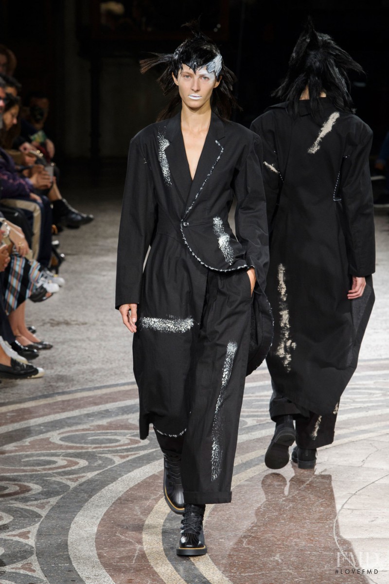 Yohji Yamamoto fashion show for Spring/Summer 2017