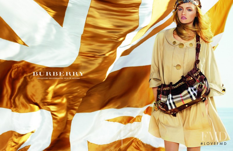 Gemma Ward featured in  the Burberry advertisement for Spring/Summer 2006