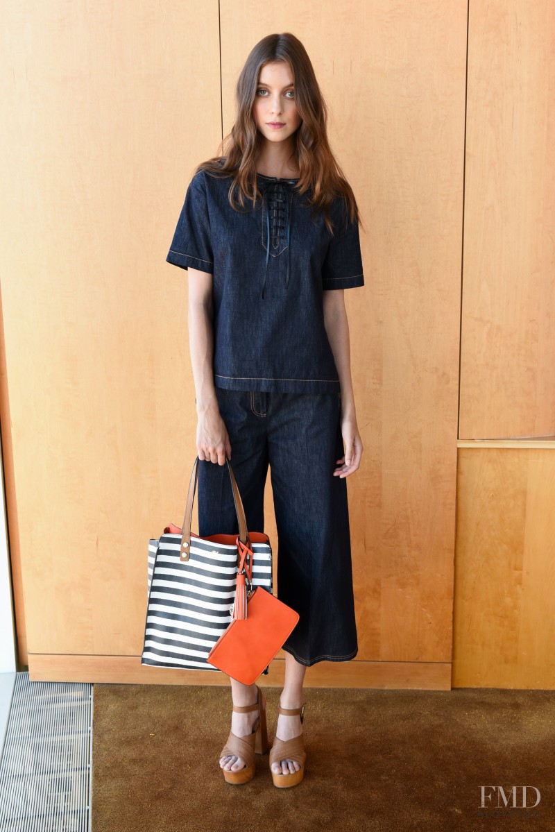Les Copains Blue fashion show for Spring/Summer 2016