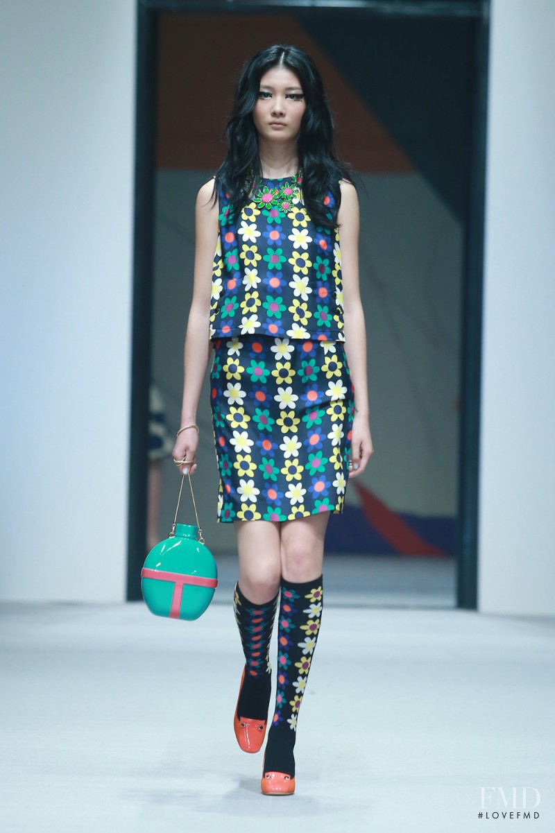 Beautyberry by Wang Yutao fashion show for Spring/Summer 2015