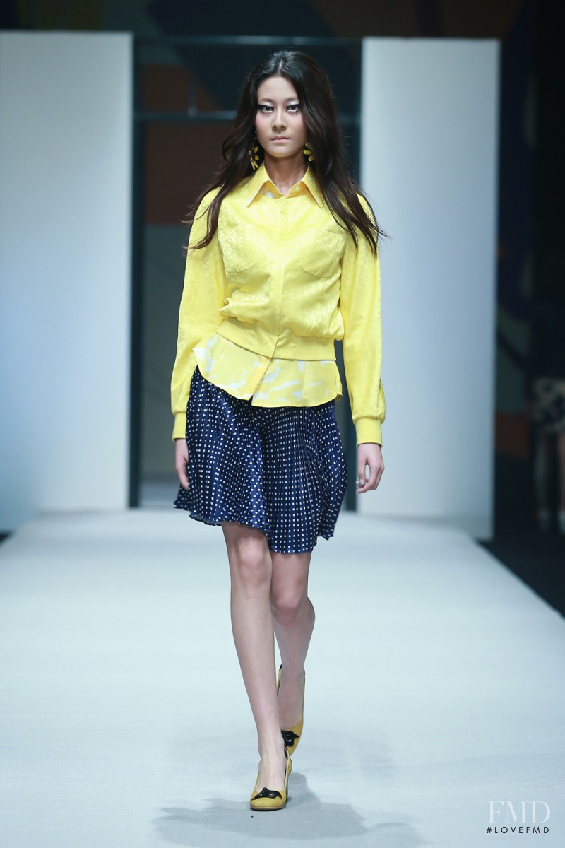 Beautyberry by Wang Yutao fashion show for Spring/Summer 2015