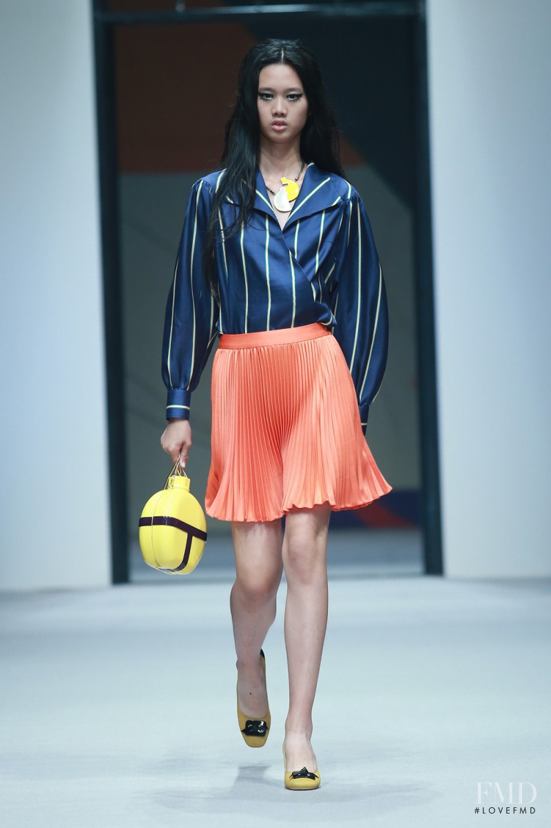 Liu Yi featured in  the Beautyberry by Wang Yutao fashion show for Spring/Summer 2015