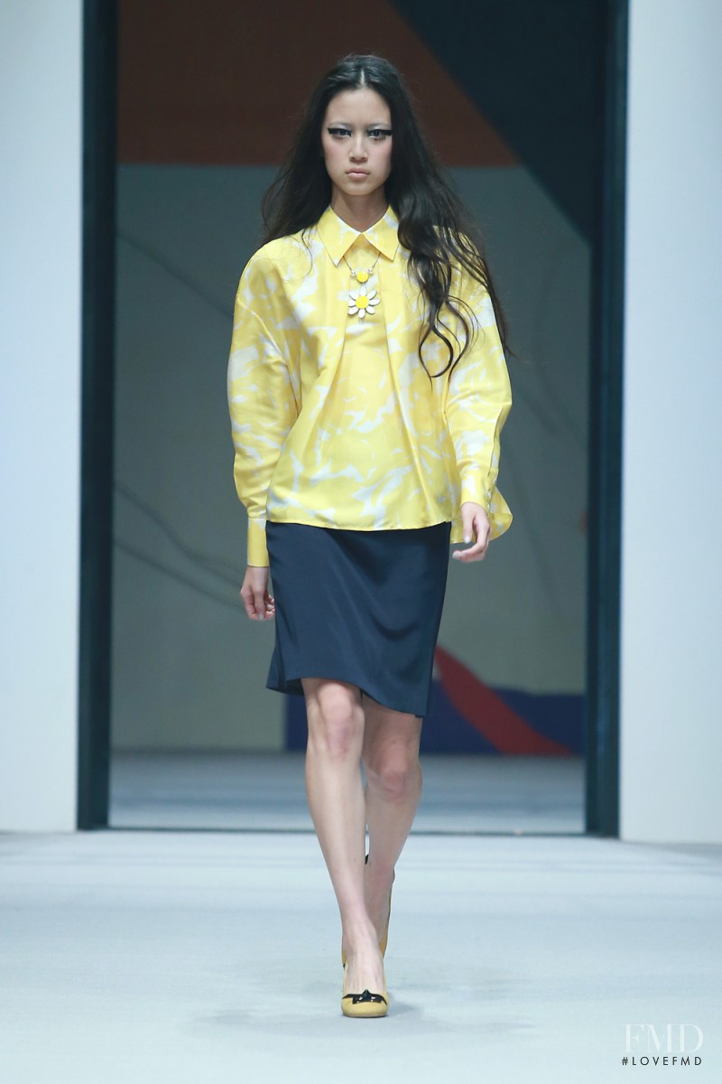 Beautyberry by Wang Yutao fashion show for Spring/Summer 2015