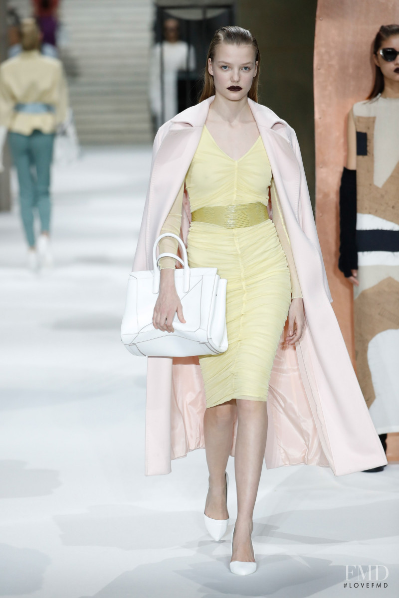 Roos Abels featured in  the Max Mara fashion show for Pre-Fall 2017