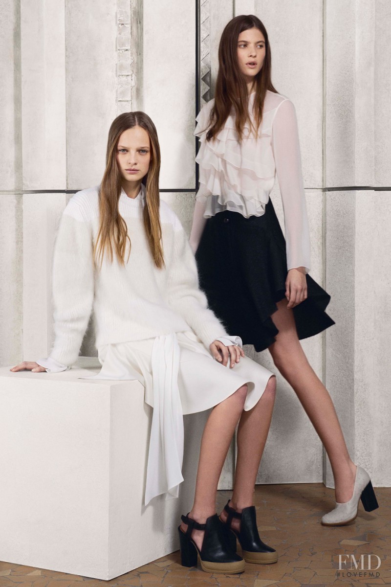 Estee Rammant featured in  the Chloe fashion show for Pre-Fall 2014