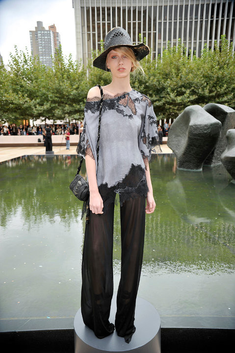 Catherine Malandrino fashion show for Spring/Summer 2011