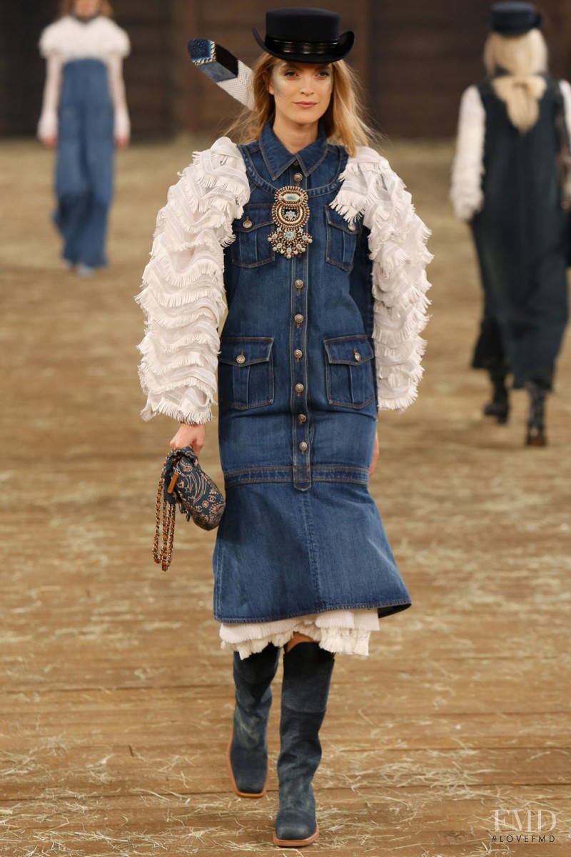 Mirte Maas featured in  the Chanel fashion show for Pre-Fall 2014