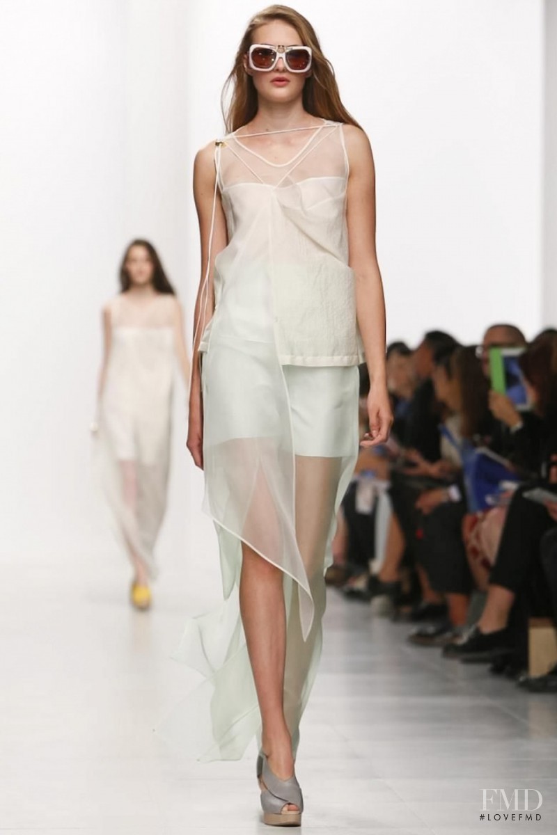 Hussein Chalayan fashion show for Spring/Summer 2014