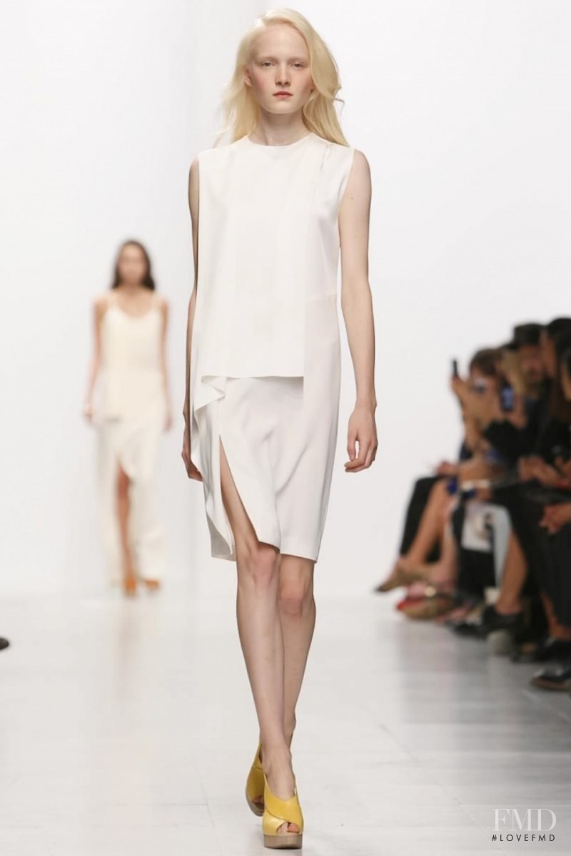 Hussein Chalayan fashion show for Spring/Summer 2014