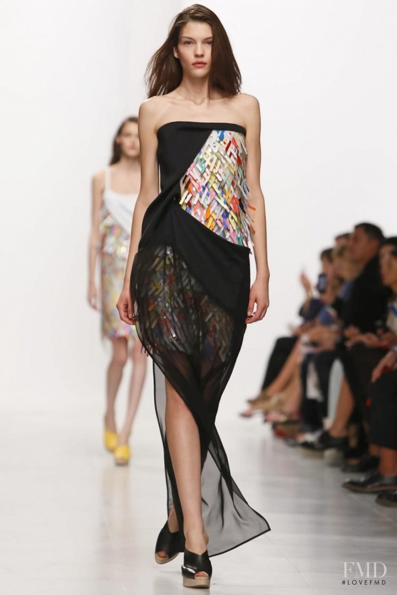 Hussein Chalayan fashion show for Spring/Summer 2014