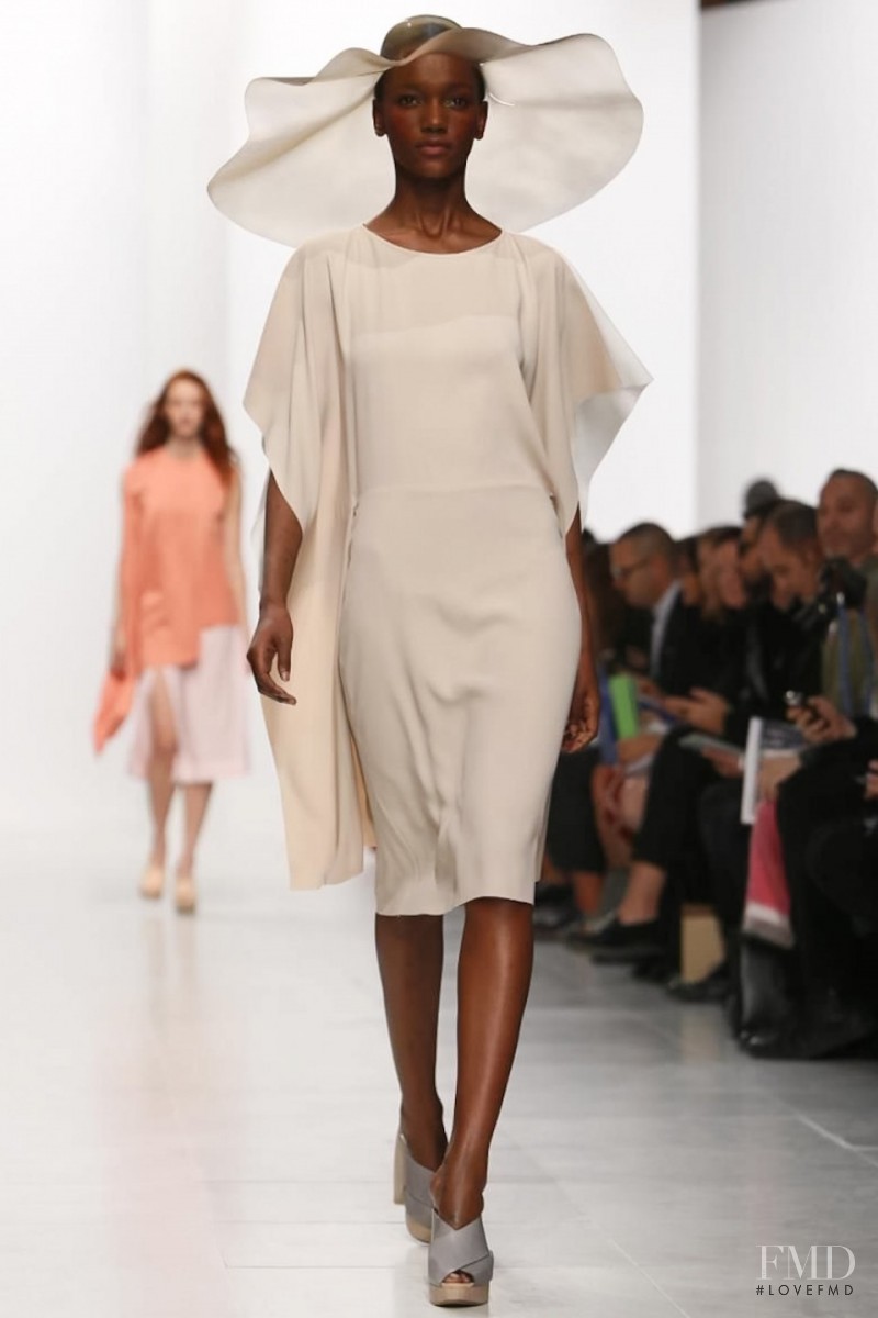 Hussein Chalayan fashion show for Spring/Summer 2014